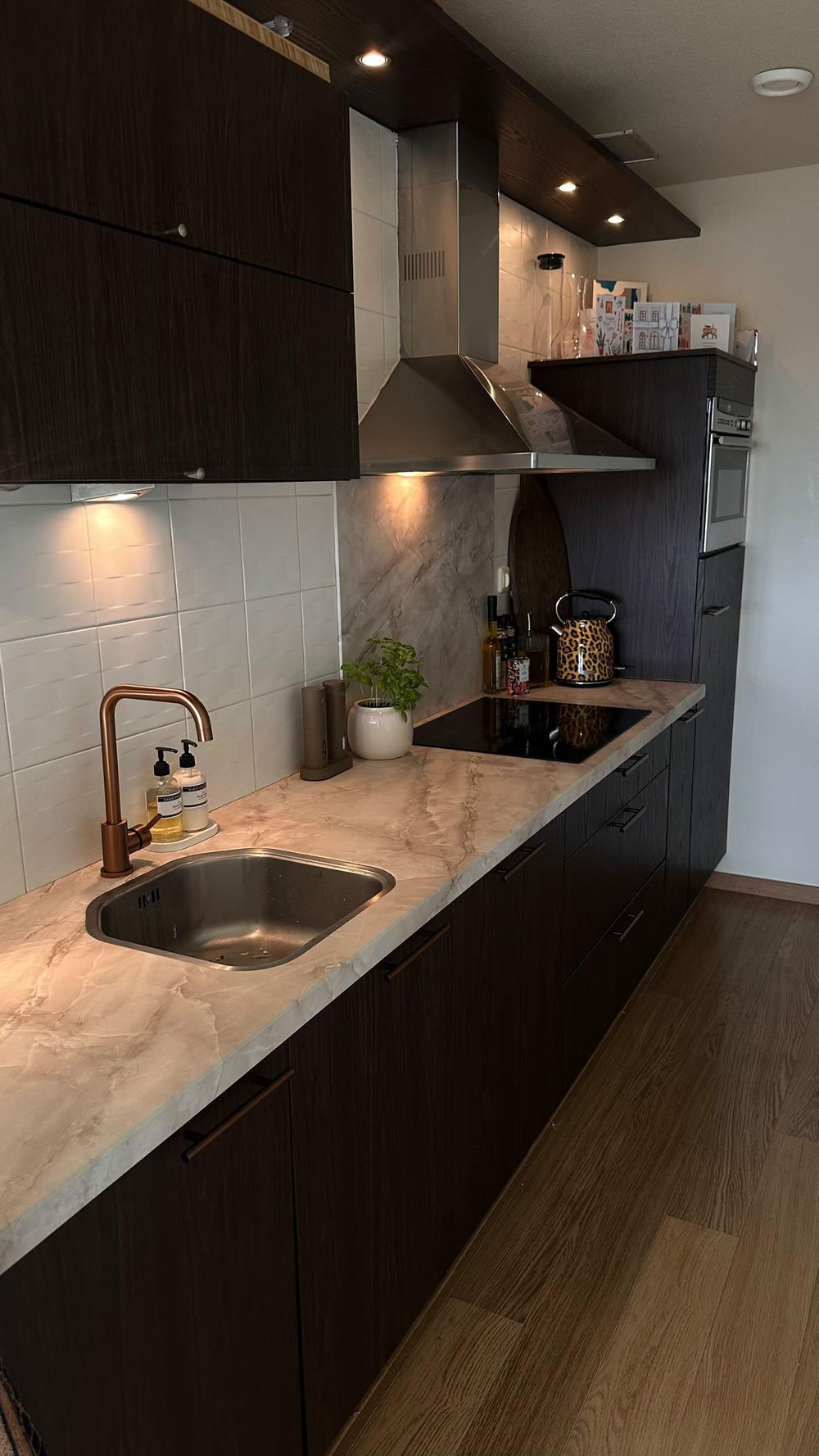 Gewrapt aanrechtblad in de keuken